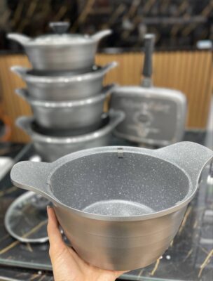 سرویس قابلمه ۱۲ پارچه DOULTON - Image 4